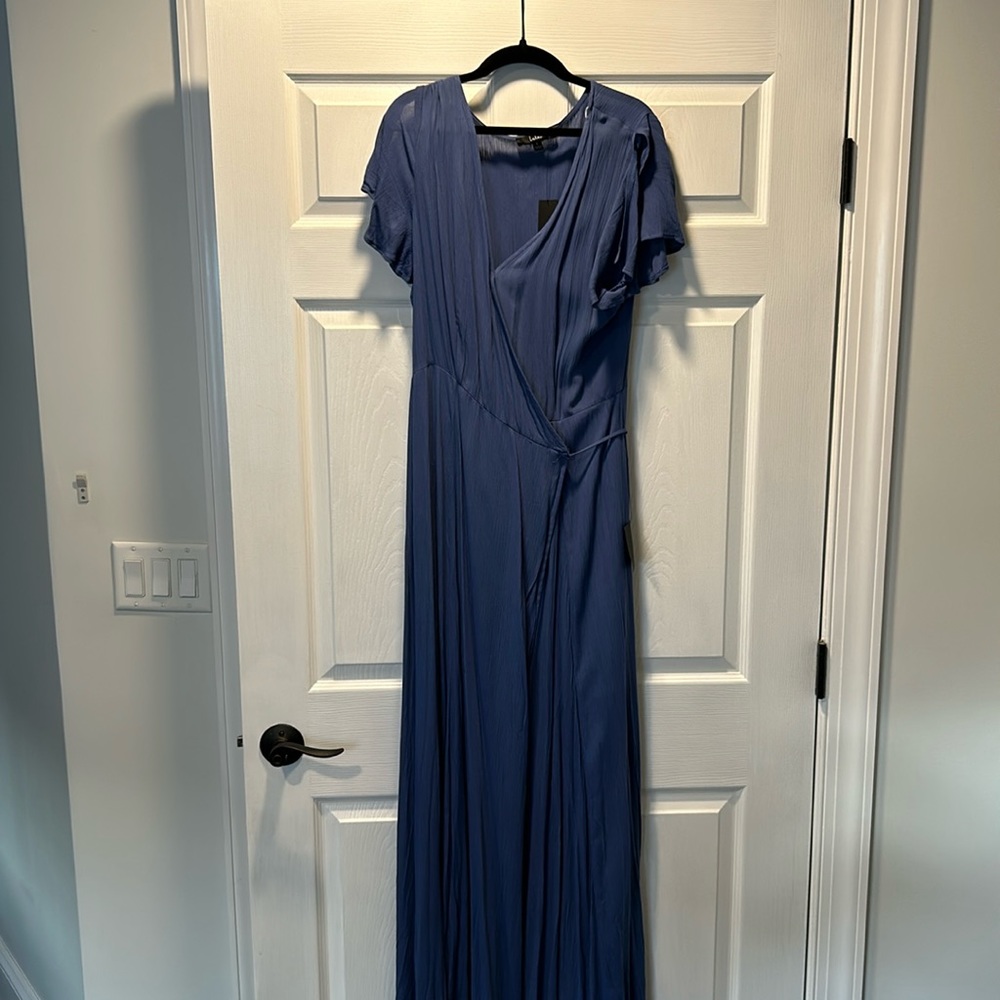 BNWT Lulu’s Size Large Maxi Wrap Dress